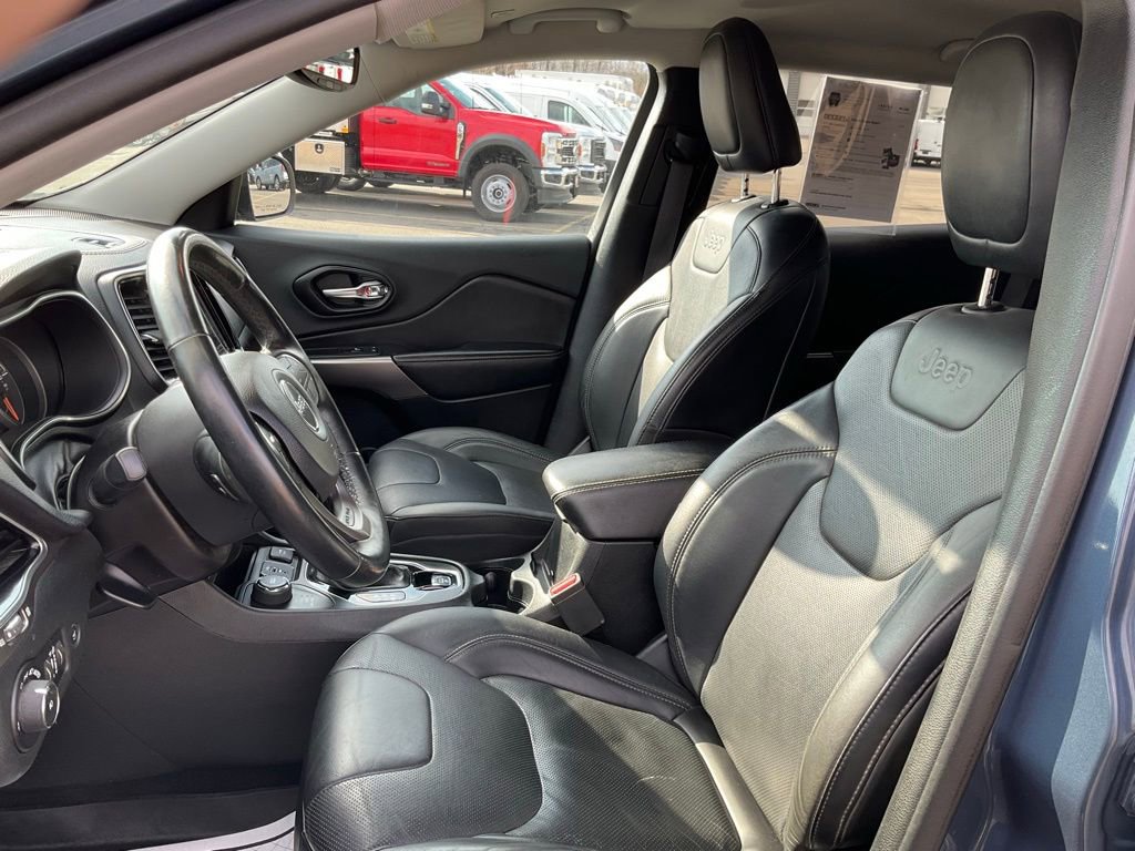 Used 2019 Jeep Cherokee Limited image 15