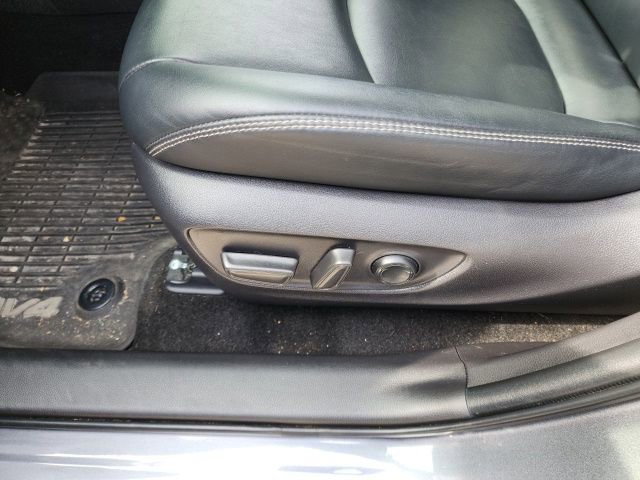 Used 2021 Toyota RAV4 XLE Premium AWD/4WD image 24