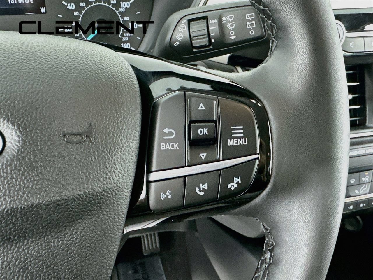 Certified 2022 Ford Escape SE w/ SE Sport Appearance Package FWD image 16
