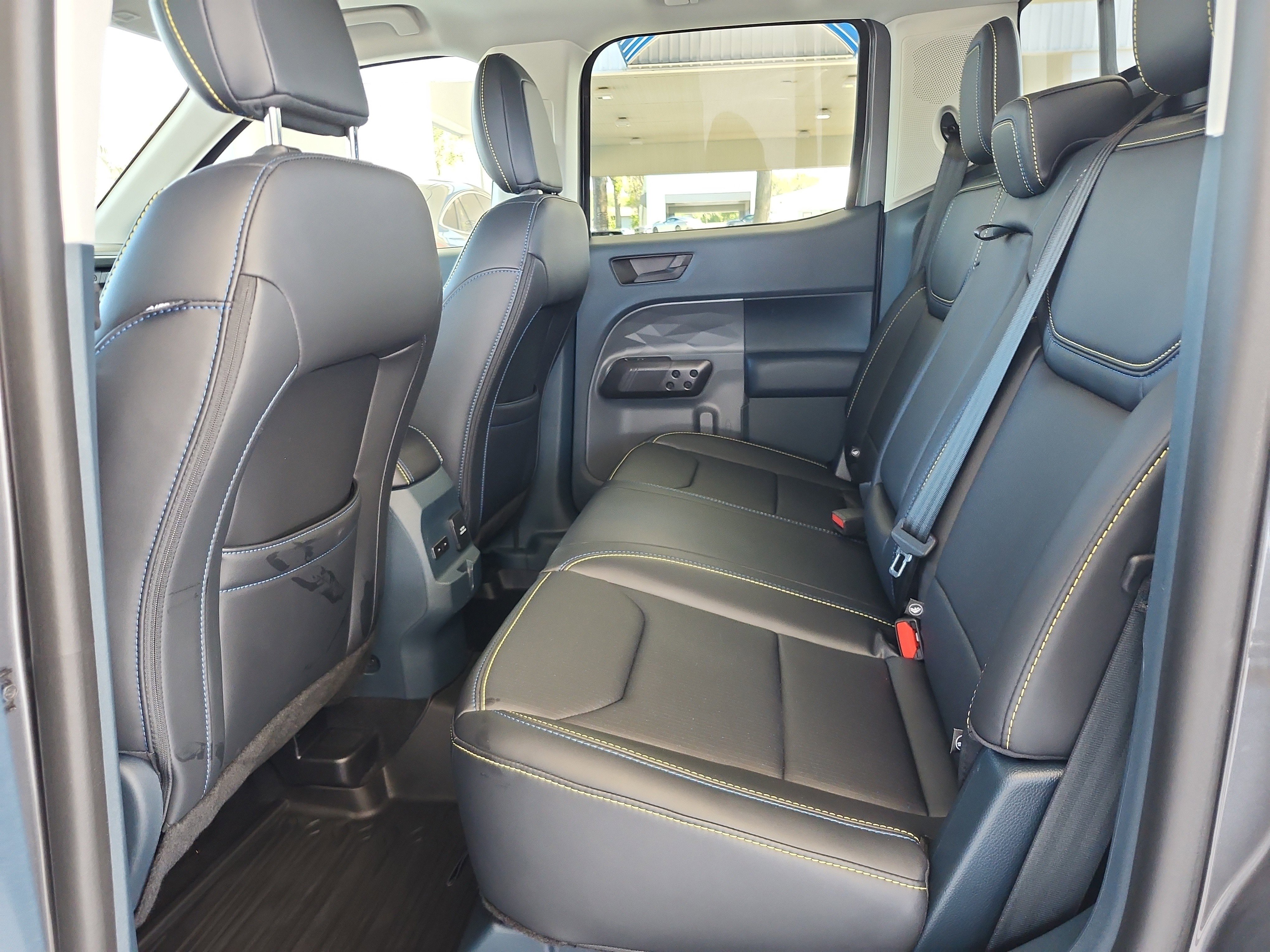 Certified 2025 Ford Maverick Lobo AWD/4WD image 17