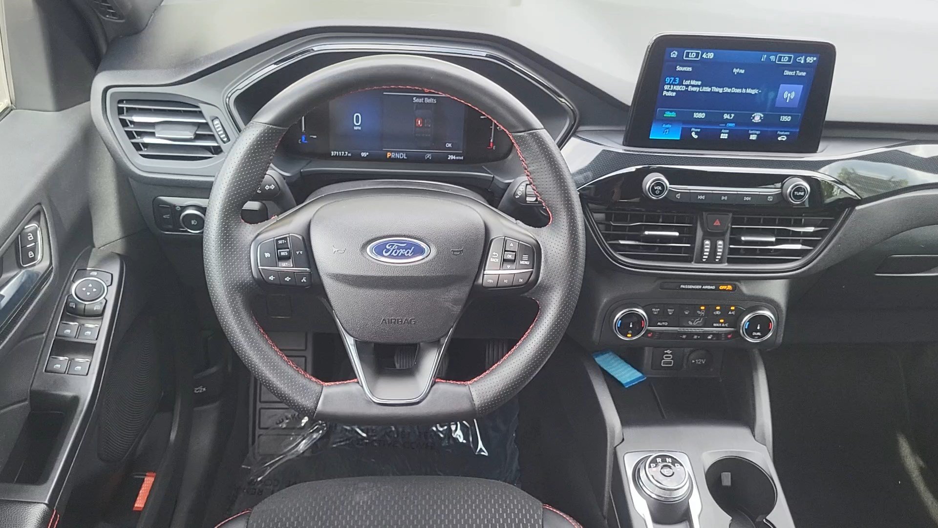 Certified 2025 Ford Escape ST-Line Select AWD/4WD image 9