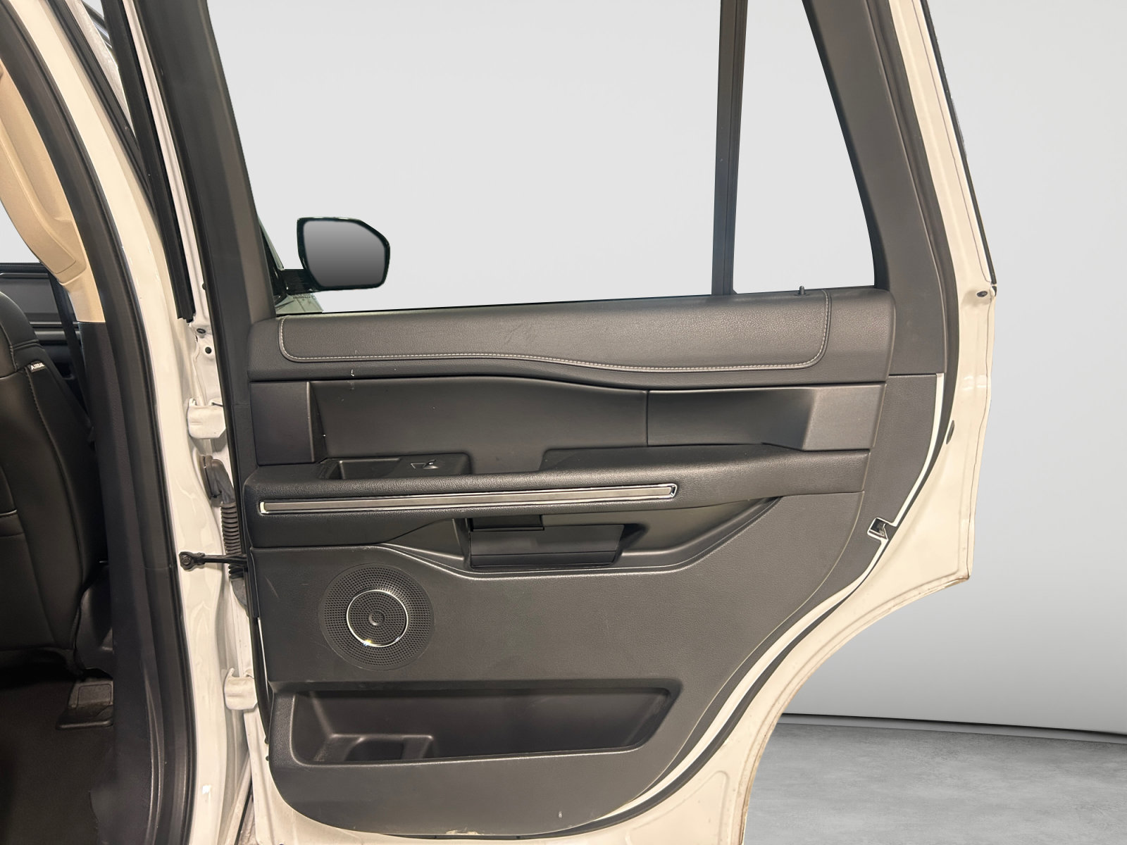 Certified 2024 Ford Expedition XLT RWD image 19