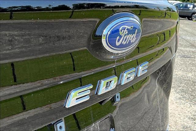 Certified 2024 Ford Edge Titanium w/ Class II Trailer Tow Package image 15