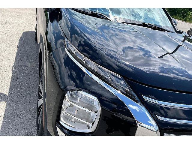 Used 2025 Mitsubishi Outlander SE FWD image 26