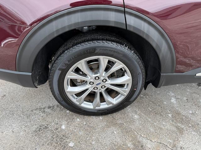 Certified 2022 Ford Explorer XLT w/ Equipment Group 202A image 27