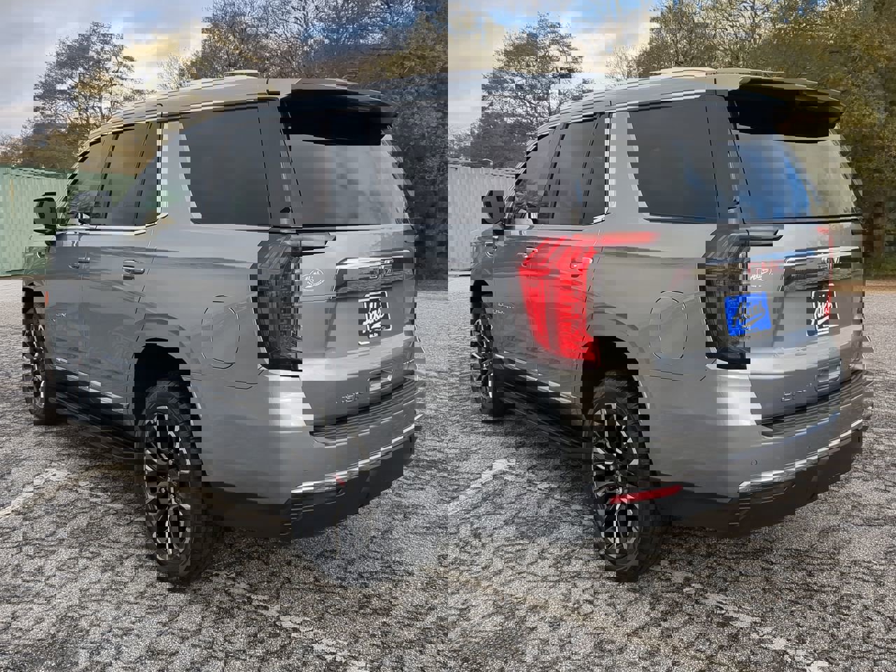 Used 2023 GMC Yukon SLT image 5