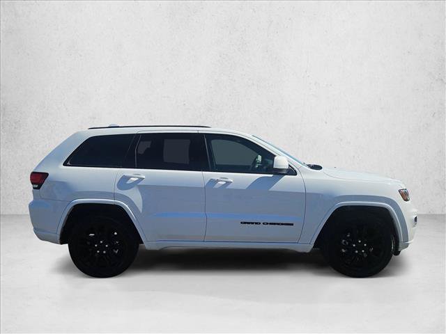 Used 2021 Jeep Grand Cherokee Laredo X AWD/4WD image 5