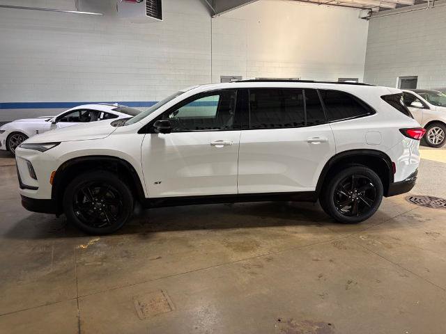 Used 2025 Buick Enclave Sport Touring w/ Power Package AWD/4WD image 3