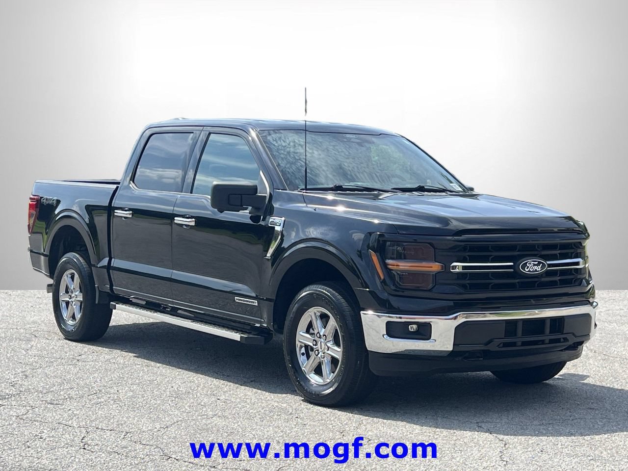 Certified 2024 Ford F150 XLT w/ Mobile Office Package AWD/4WD image 4