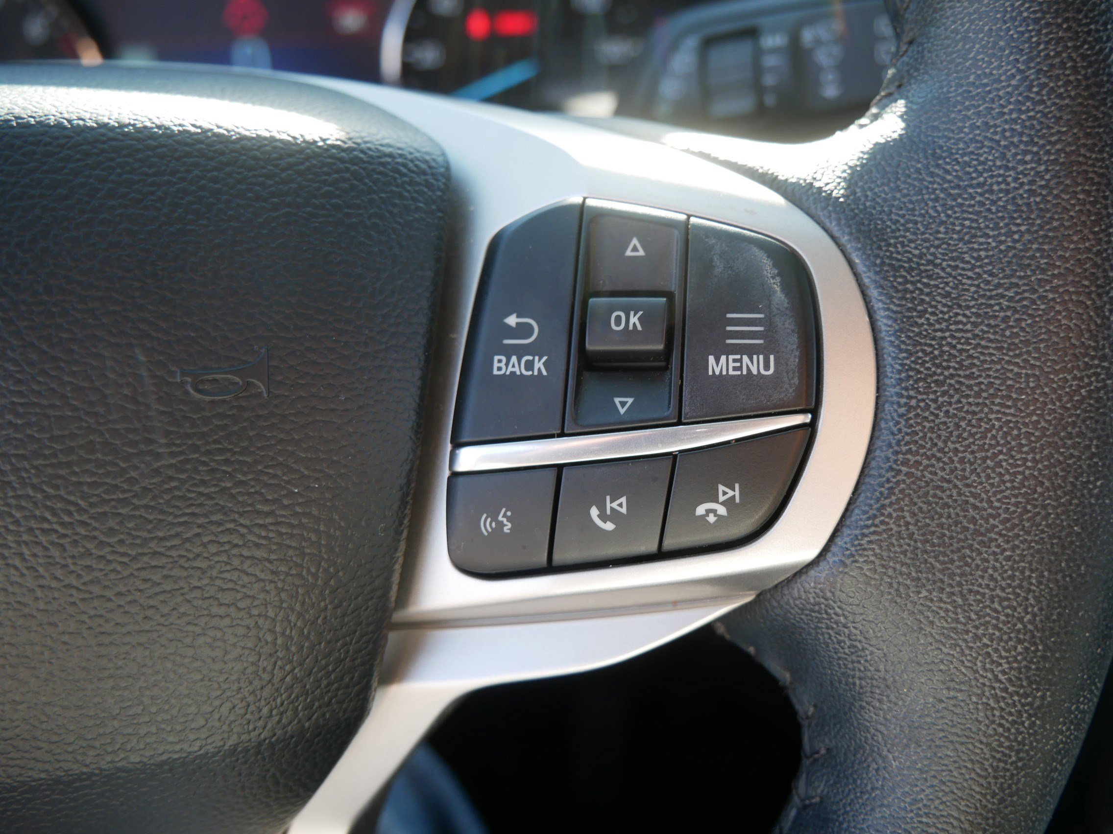 Certified 2024 Ford Explorer XLT w/ Equipment Group 202A image 29