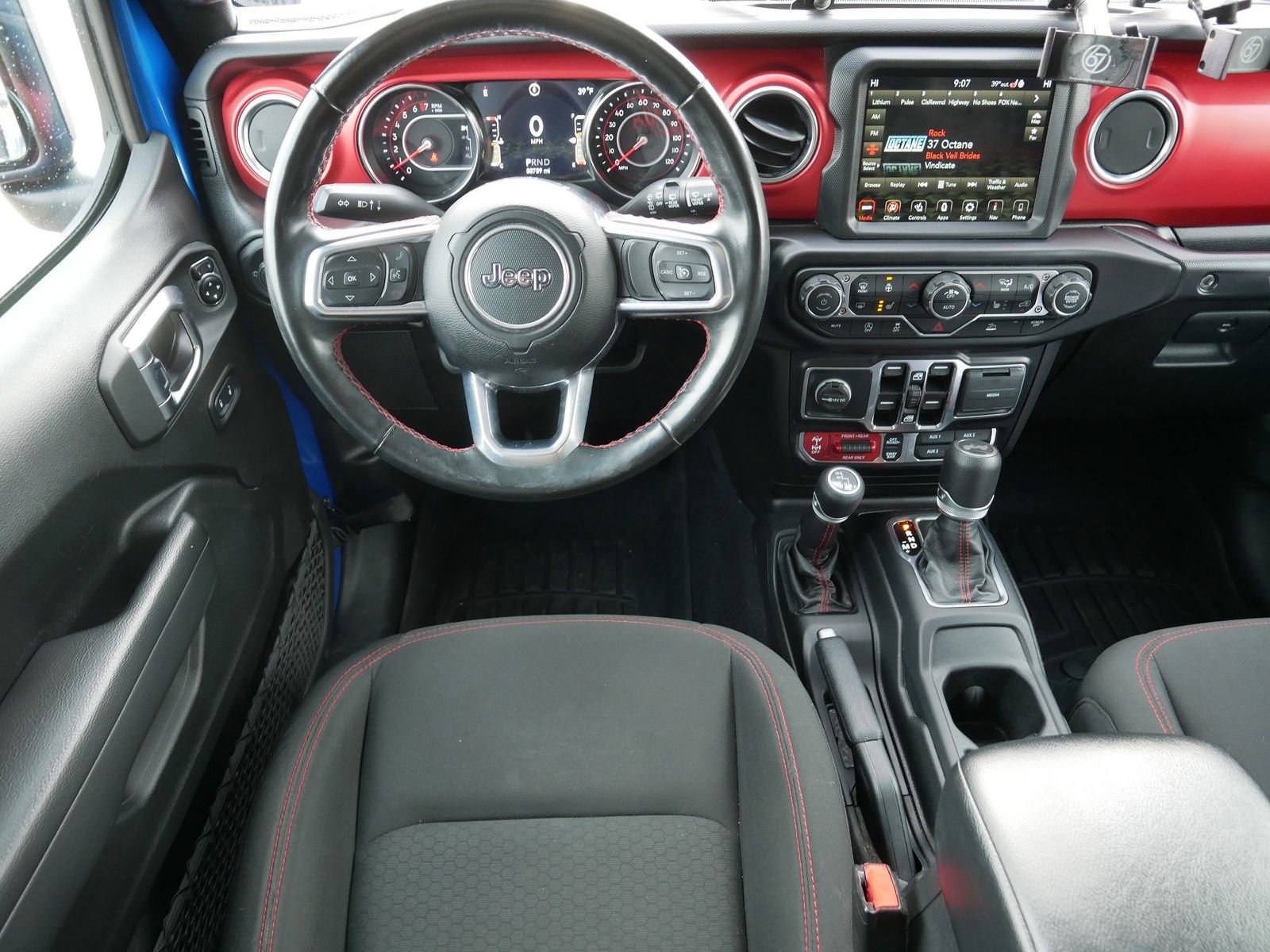 Used 2022 Jeep Wrangler Unlimited Rubicon w/ Cold Weather Group AWD/4WD image 23