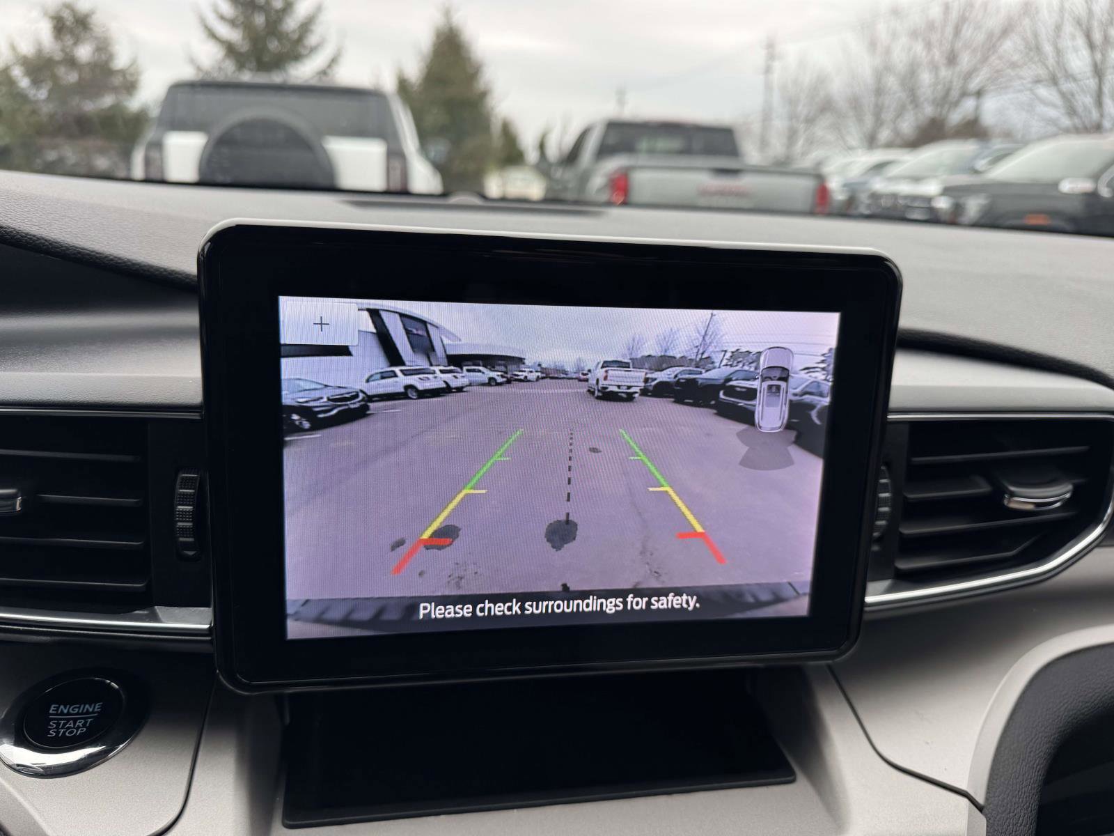 Certified 2022 Ford Explorer XLT w/ Equipment Group 202A image 34