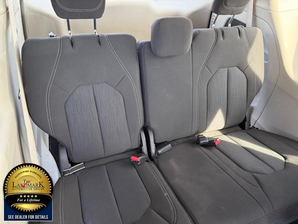 Used 2023 Chrysler Voyager LX FWD image 16
