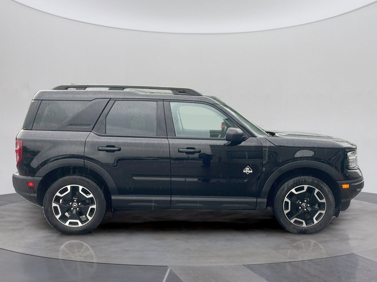 Certified 2023 Ford Bronco Sport Outer Banks w/ Tech Package AWD/4WD image 7