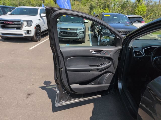Certified 2018 Ford Edge SEL w/ Equipment Group 201A AWD/4WD image 26