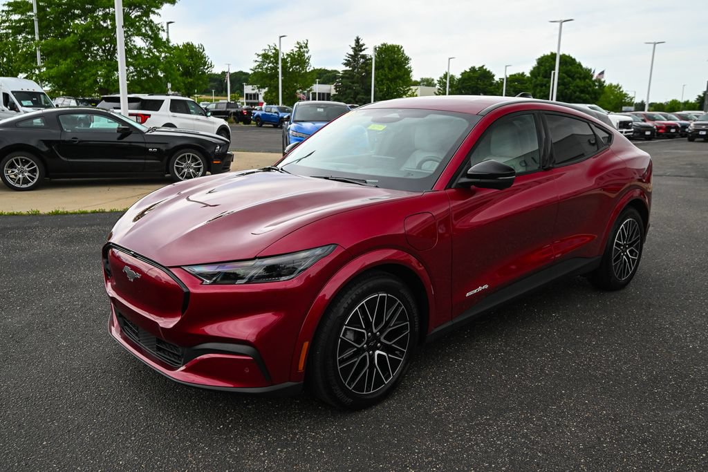 Certified 2025 Ford Mustang Mach-E Premium AWD/4WD image 9