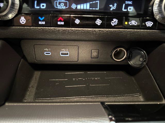 Used 2025 Mitsubishi Outlander 4WD Plug-In Hybrid image 28