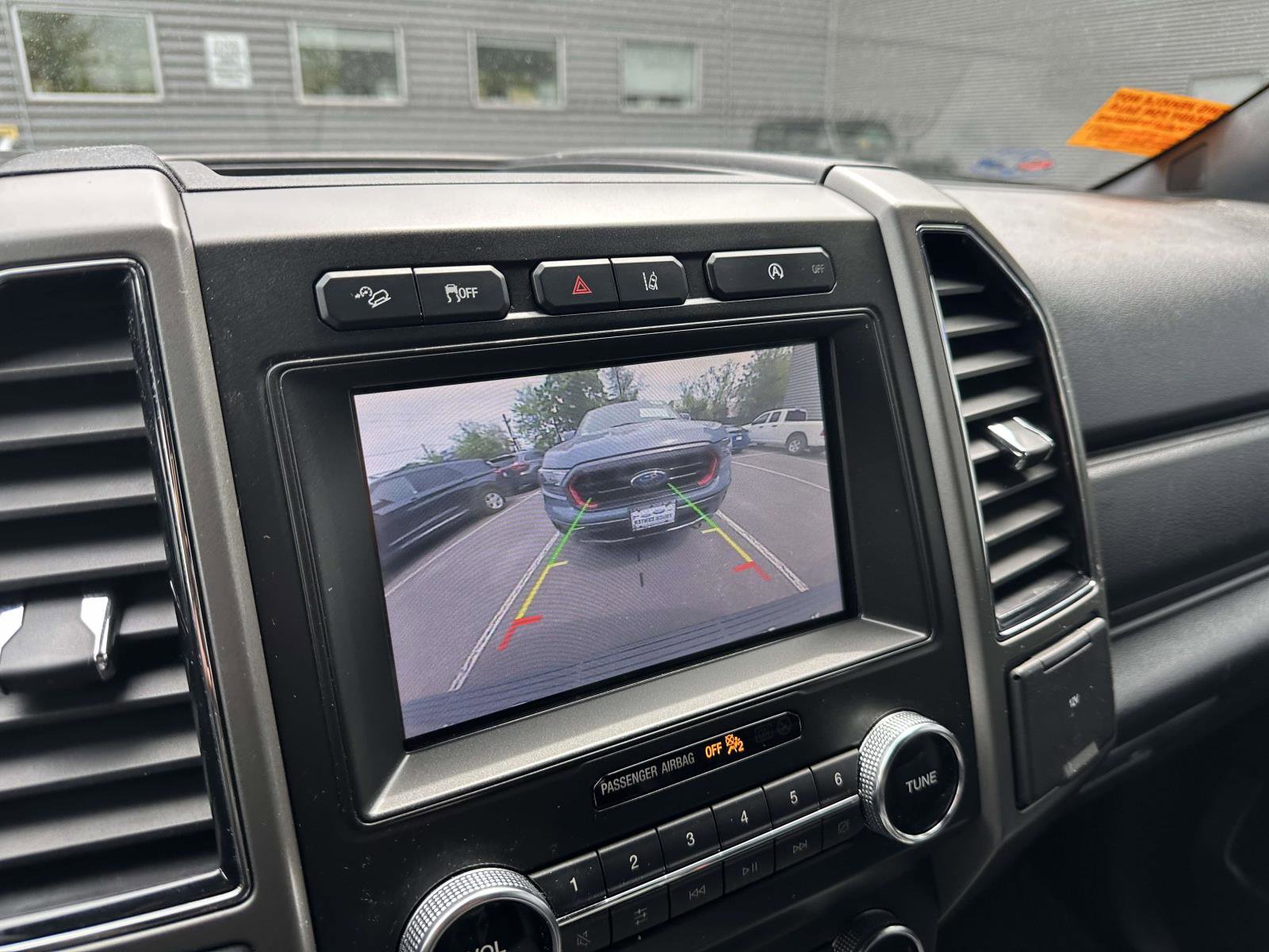 Certified 2020 Ford Expedition XLT w/ Black Accent Package AWD/4WD image 20
