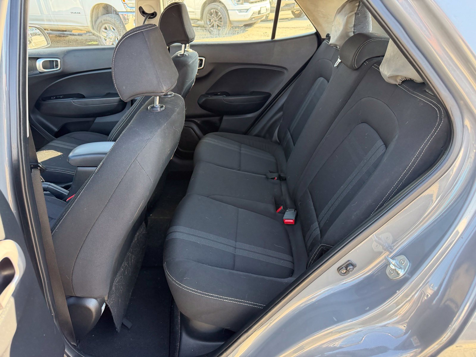 Used 2020 Hyundai Venue SEL FWD image 12
