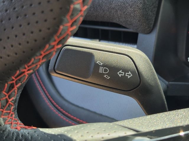 Certified 2025 Ford Explorer ST-Line w/ Premium Package RWD image 33