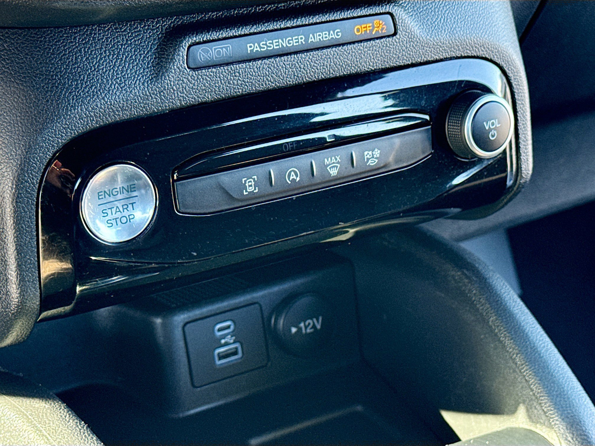 Certified 2023 Ford Escape ST-Line w/ Tech Pack #1 image 13