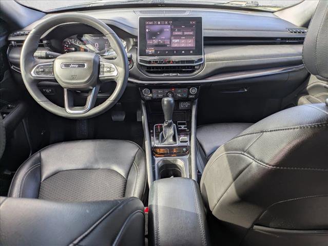 Used 2023 Jeep Compass Latitude w/ Sun and Sound Group AWD/4WD image 19
