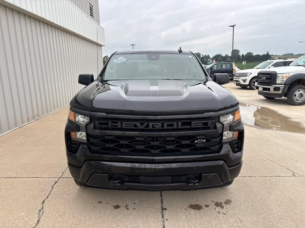Used 2024 Chevrolet Silverado 1500 Custom w/ Rally Edition AWD/4WD image 2