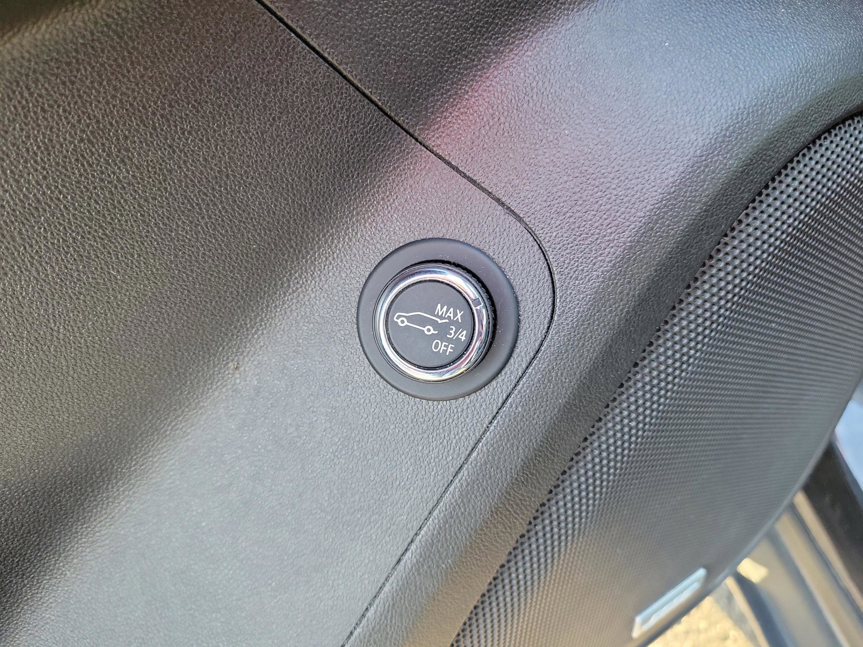 Used 2020 GMC Acadia SLT w/ Premium Package image 19