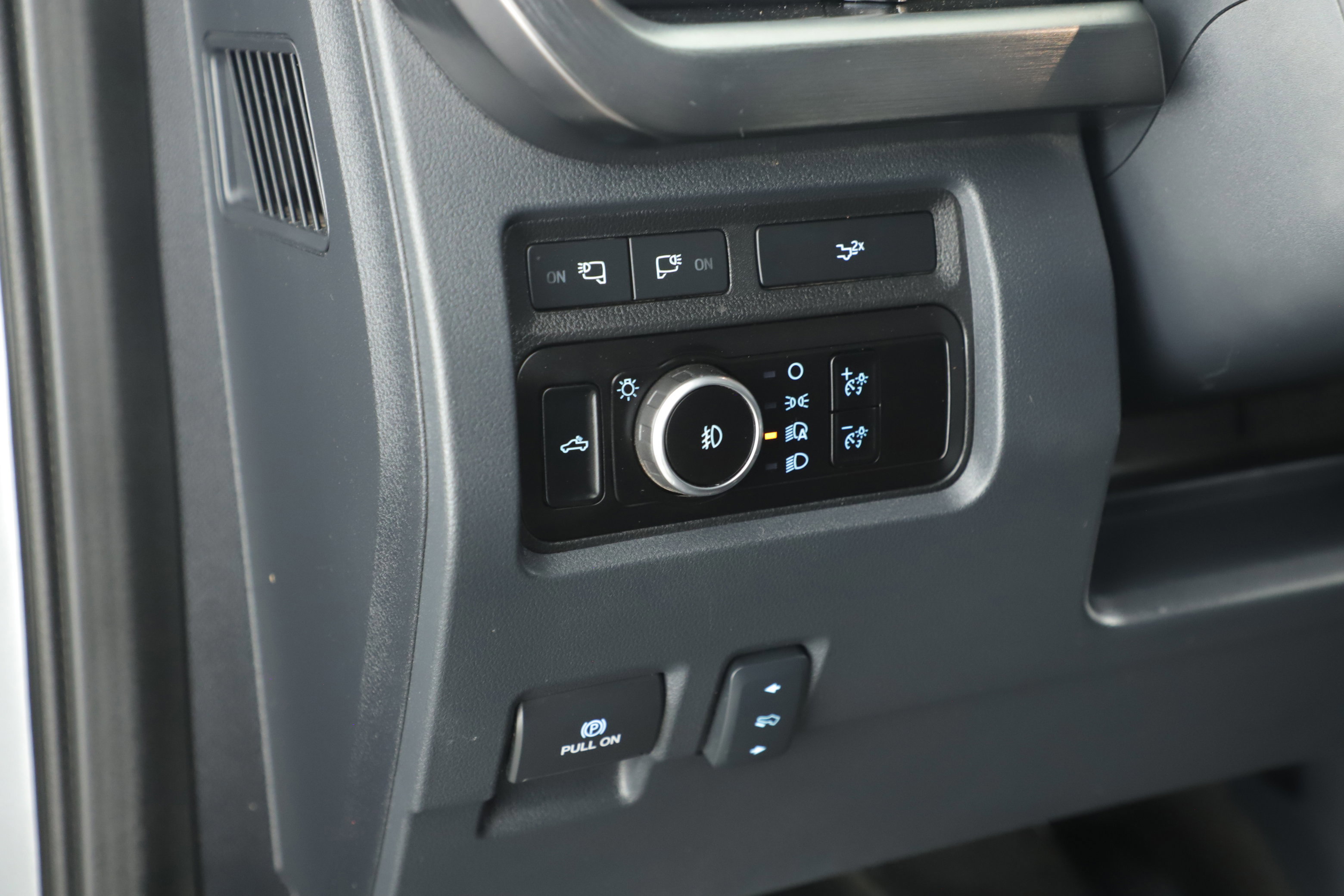 Certified 2023 Ford F250 Lariat w/ Sport Appearance Package image 24