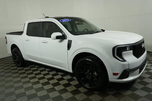 Certified 2025 Ford Maverick Lobo AWD/4WD image 2