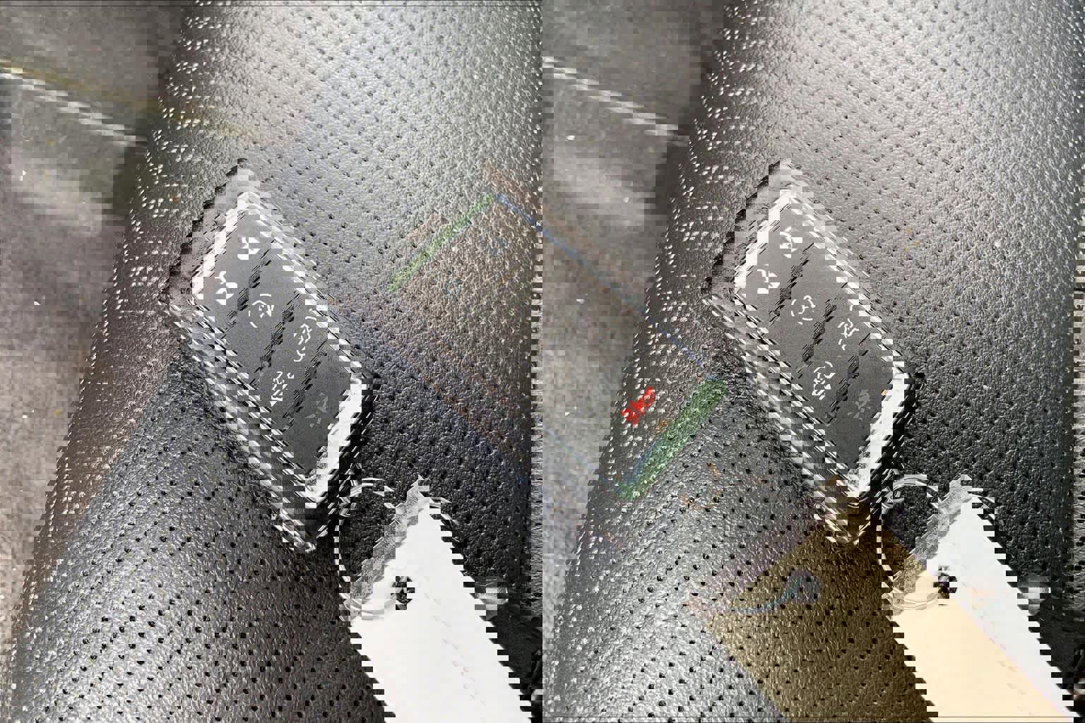 Used 2024 Jeep Wagoneer L Series II w/ Convenience Group I image 15