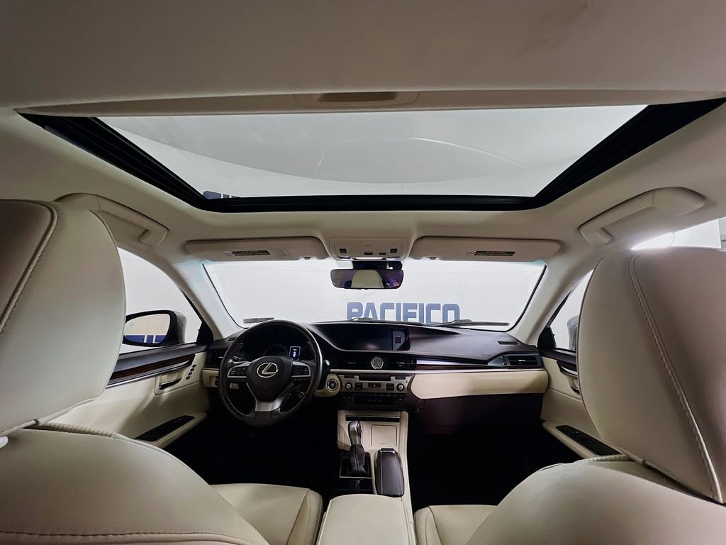 Used 2018 Lexus ES 350 350 w/ Navigation System Package image 40