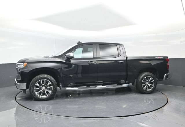 Used 2024 Chevrolet Silverado 1500 LT AWD/4WD image 4