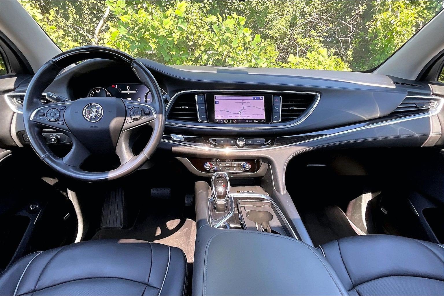 Used 2020 Buick Enclave Avenir w/ Avenir Technology Package AWD/4WD image 15
