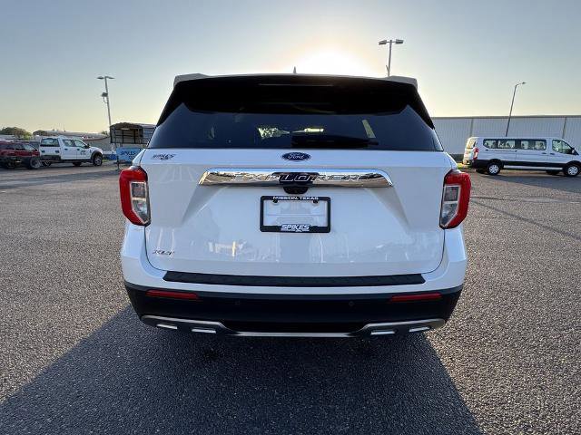 Certified 2024 Ford Explorer XLT w/ Equipment Group 202A image 4