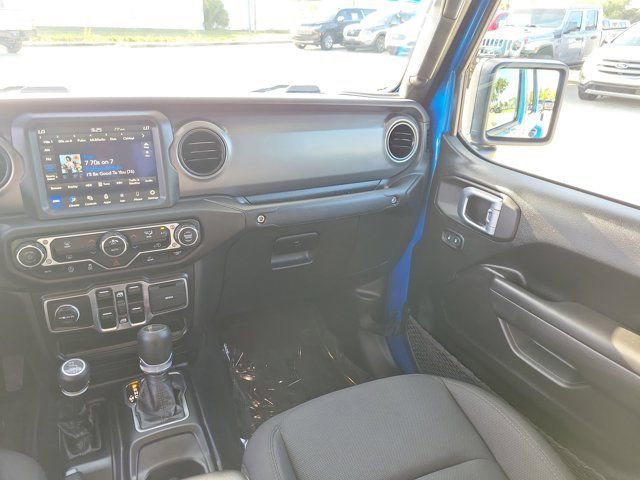 Used 2023 Jeep Gladiator Willys image 23