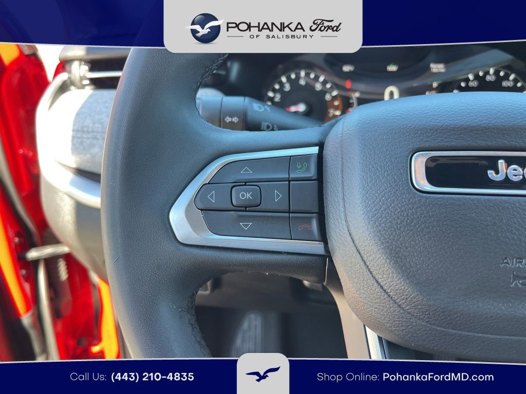 Used 2024 Jeep Compass Latitude AWD/4WD image 17