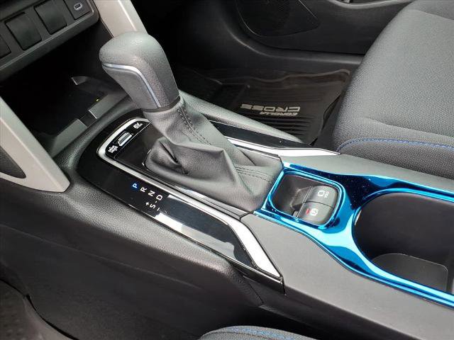Used 2025 Toyota Corolla Cross AWD Hybrid w/ Moonroof Package image 13
