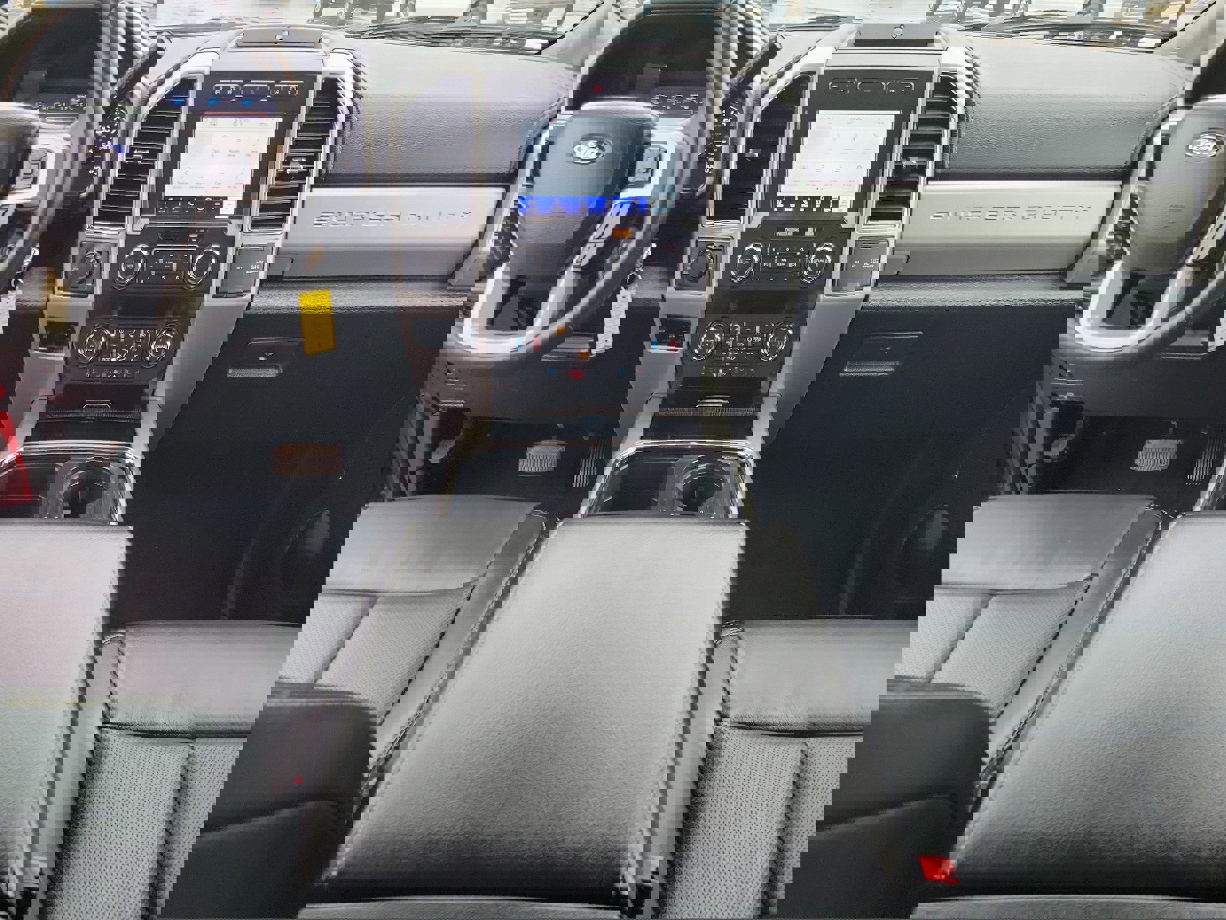 Certified 2020 Ford F350 Lariat w/ Chrome Package image 17