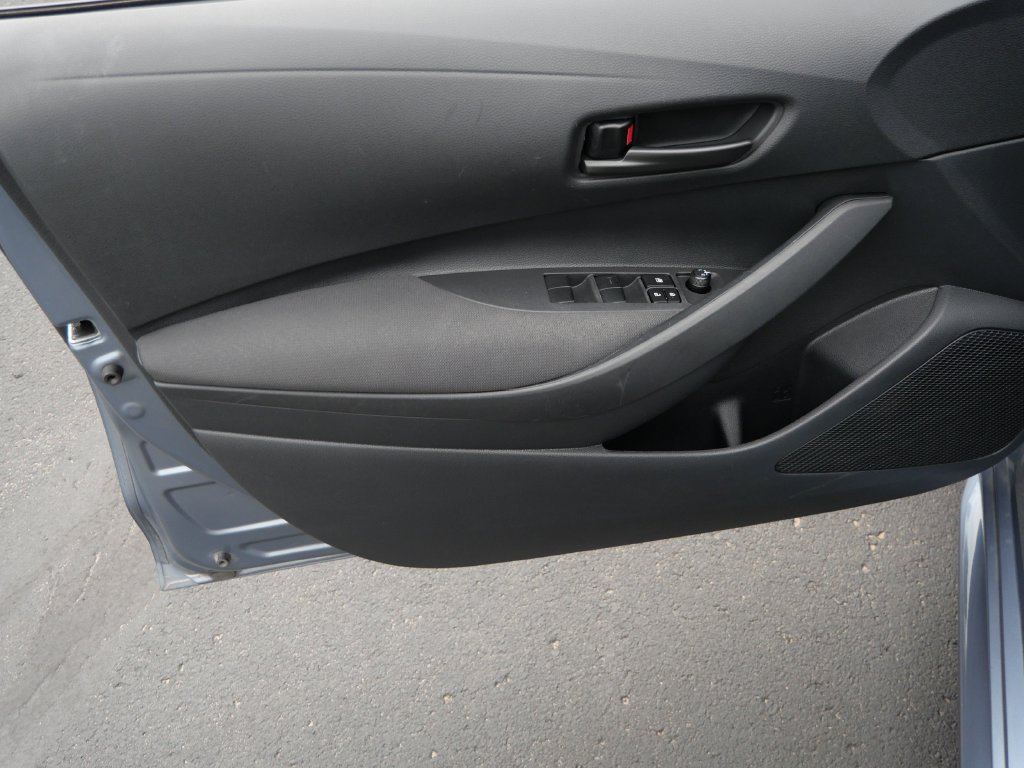 Used 2025 Toyota Corolla LE FWD image 14