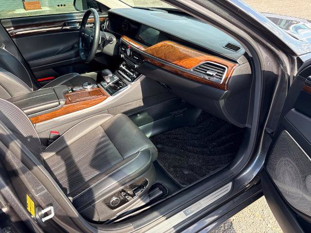 Used 2019 Genesis G90 5.0 Ultimate AWD/4WD image 19