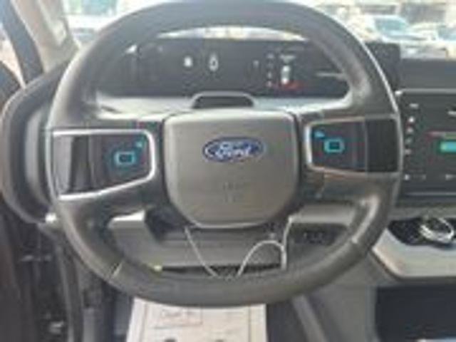 Certified 2025 Ford Expedition Active AWD/4WD image 6