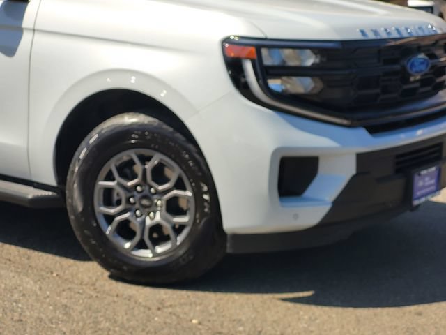 Certified 2025 Ford Expedition Max Active AWD/4WD image 6