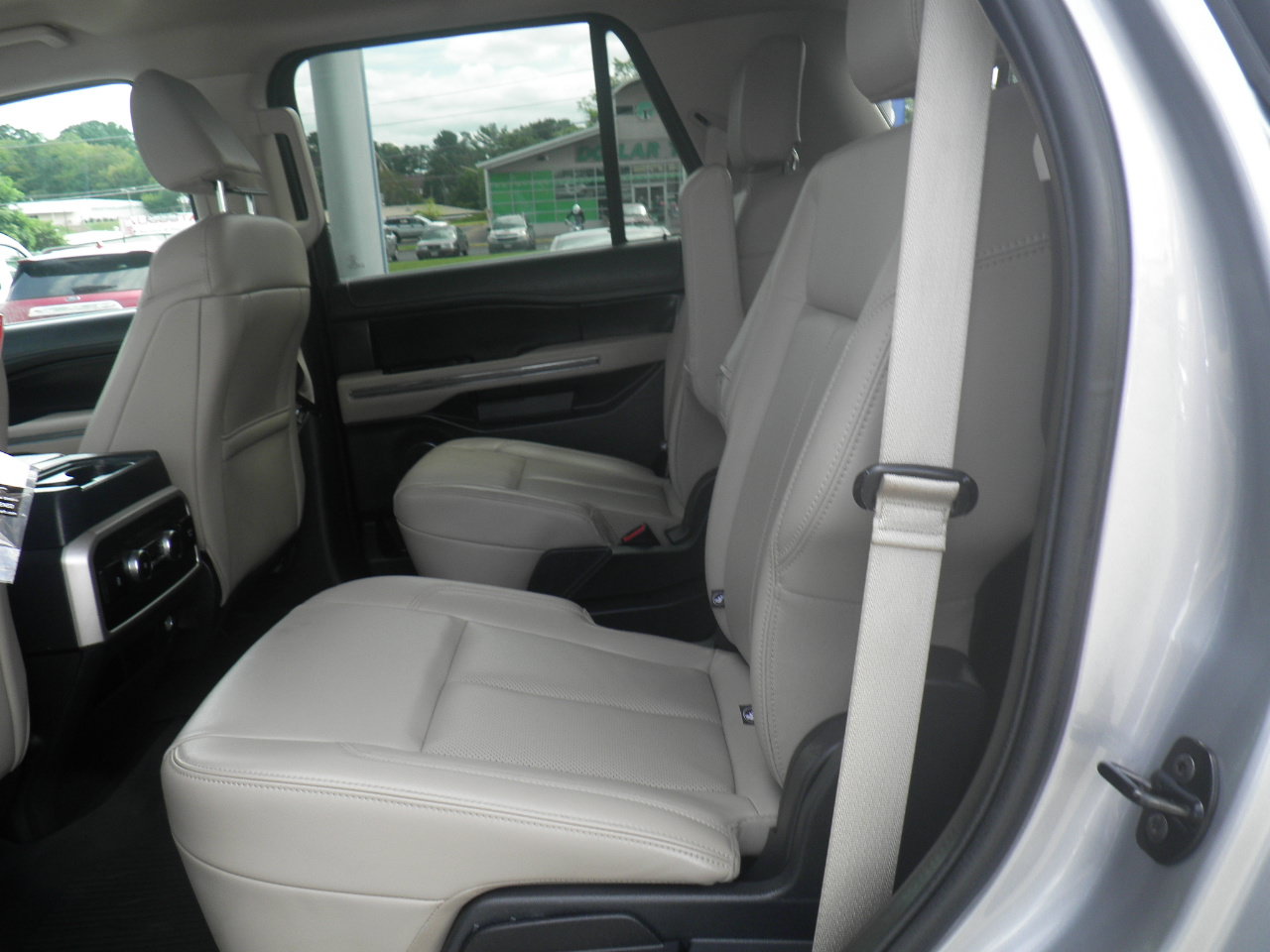Certified 2024 Ford Expedition XLT AWD/4WD image 17