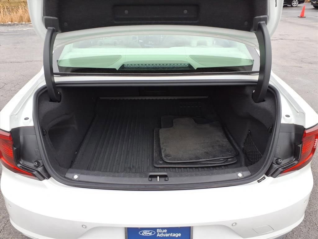 Used 2022 Volvo S90 B6 Inscription w/ Advanced Package image 32