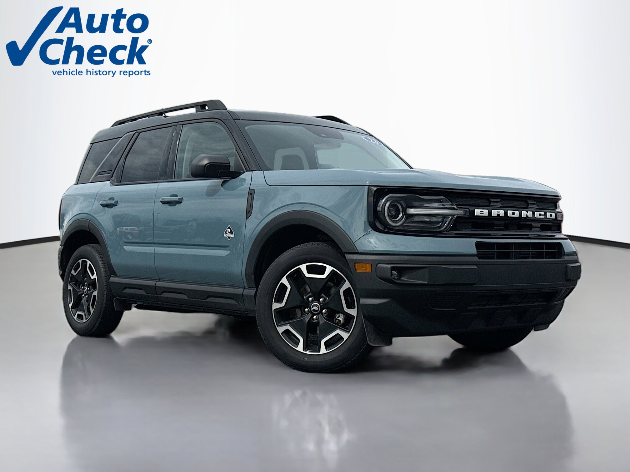 Certified 2023 Ford Bronco Sport Outer Banks w/ Tech Package AWD/4WD image 1