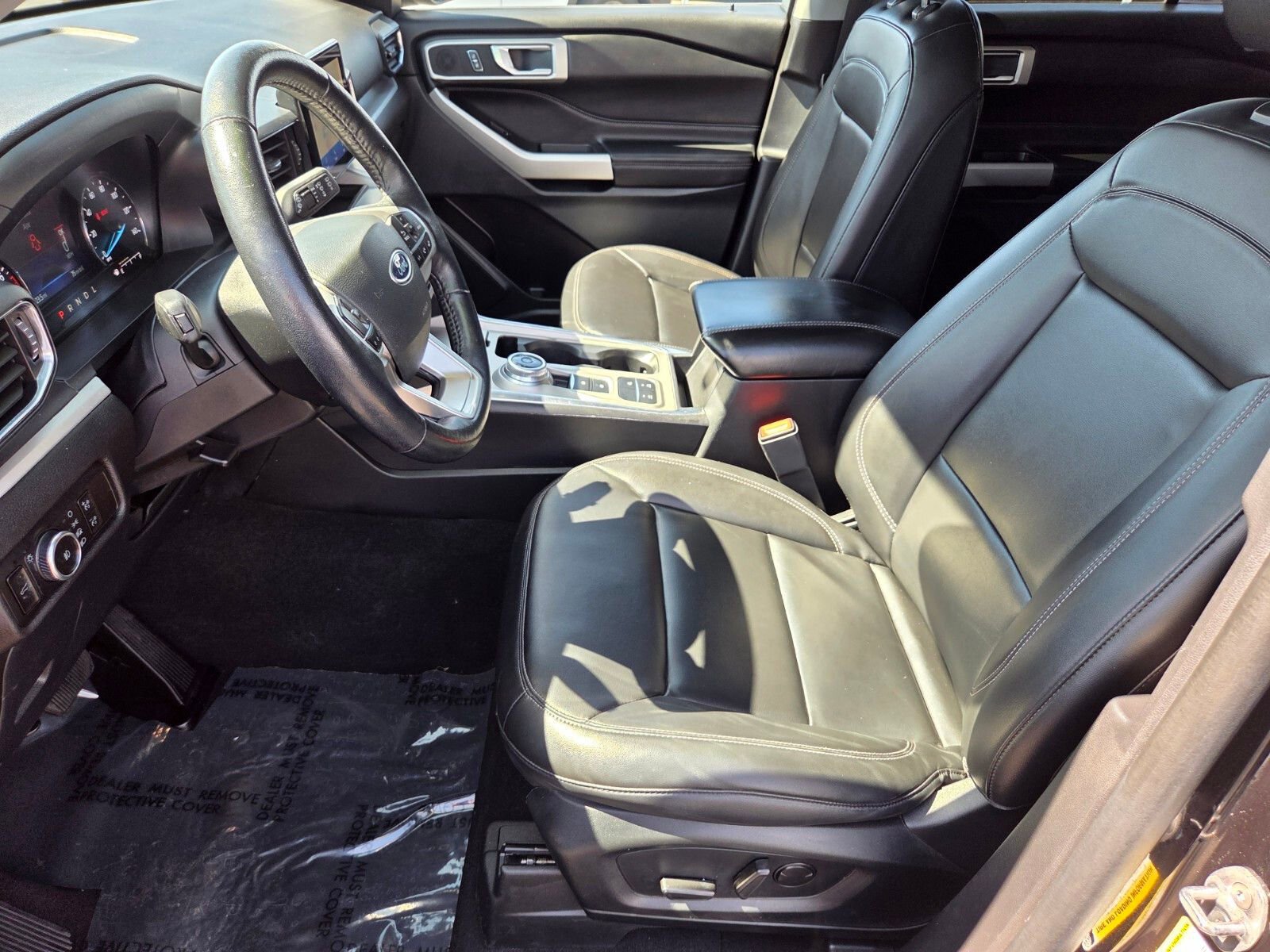 Certified 2023 Ford Explorer XLT w/ Equipment Group 202A RWD image 10