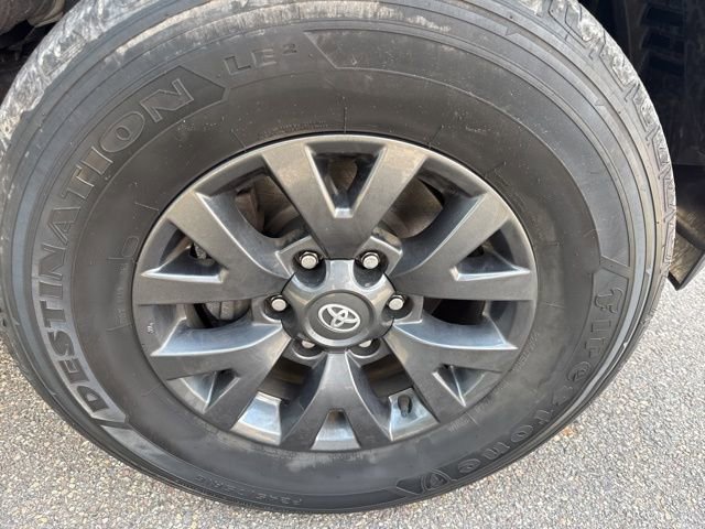 Used 2023 Toyota Tacoma SR5 AWD/4WD image 13