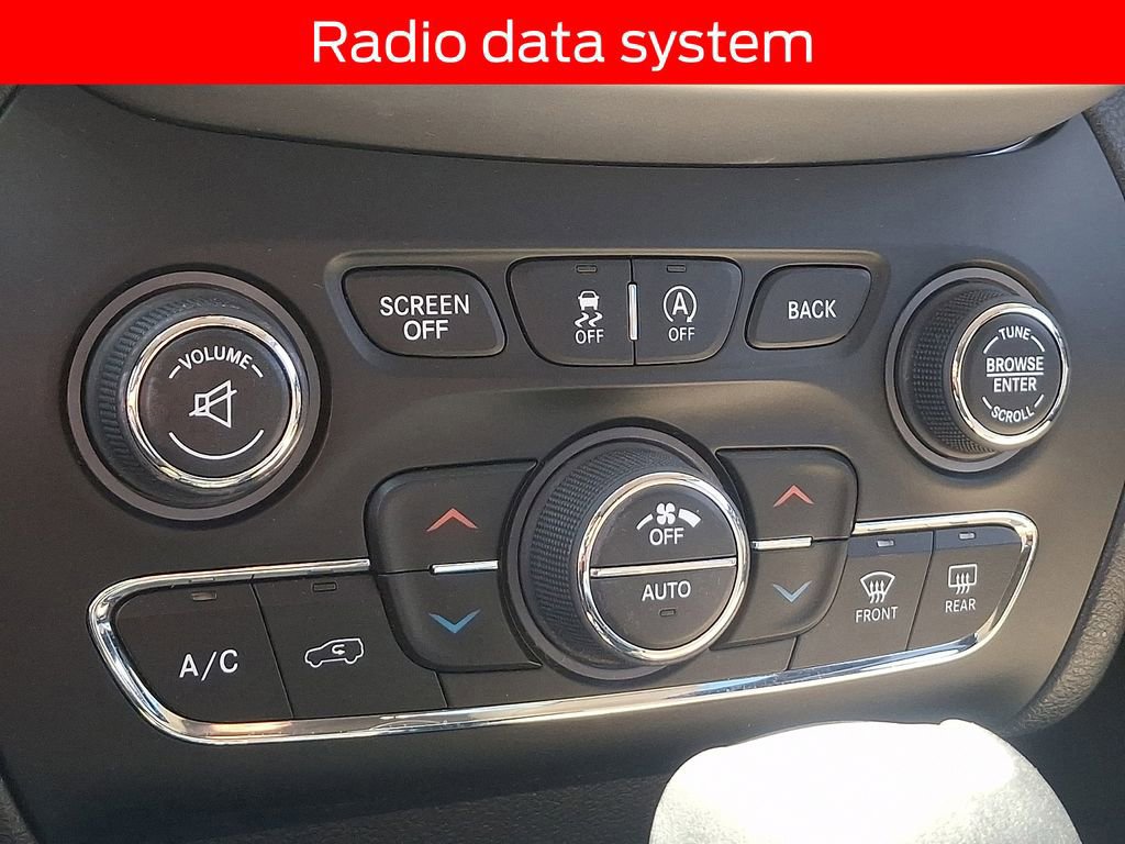 Used 2018 Jeep Cherokee Limited AWD/4WD image 15