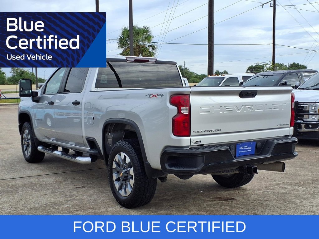 Used 2023 Chevrolet Silverado 2500 Custom w/ Custom Value Package AWD/4WD image 4